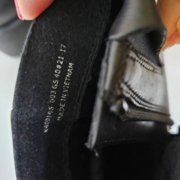 Camper black leather heeled booties.  Size 40(9). - Picture 6 of 6